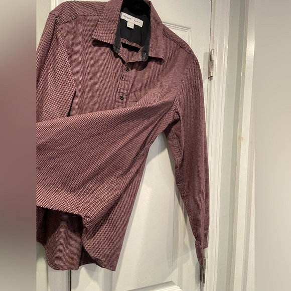 Old Navy Mens Size L Burgundy Gray Houndstooth Collared Button Down Shirt - Picture 7 of 12